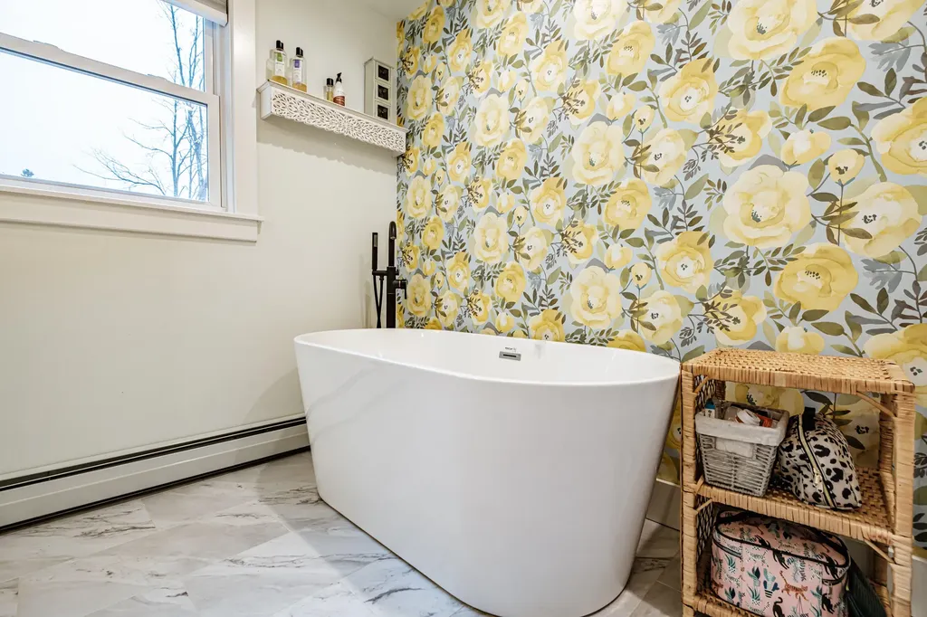 61 Yankee Drive Yarmouth ME 04096