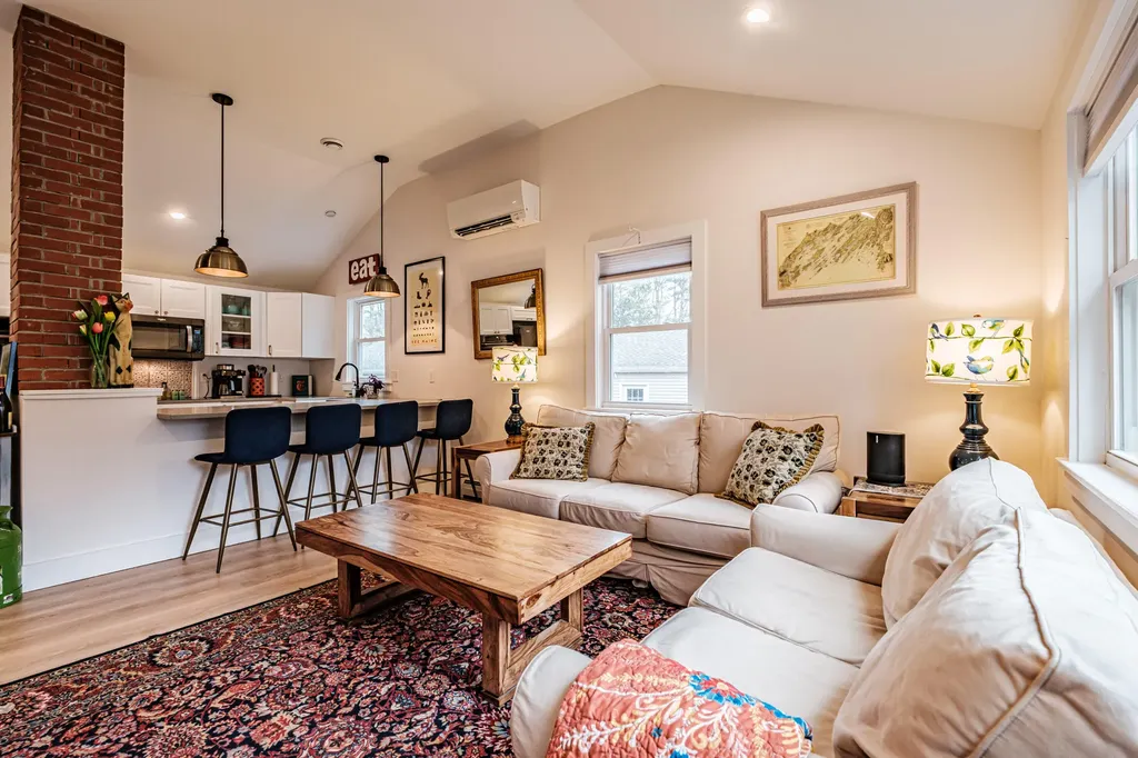 61 Yankee Drive Yarmouth ME 04096