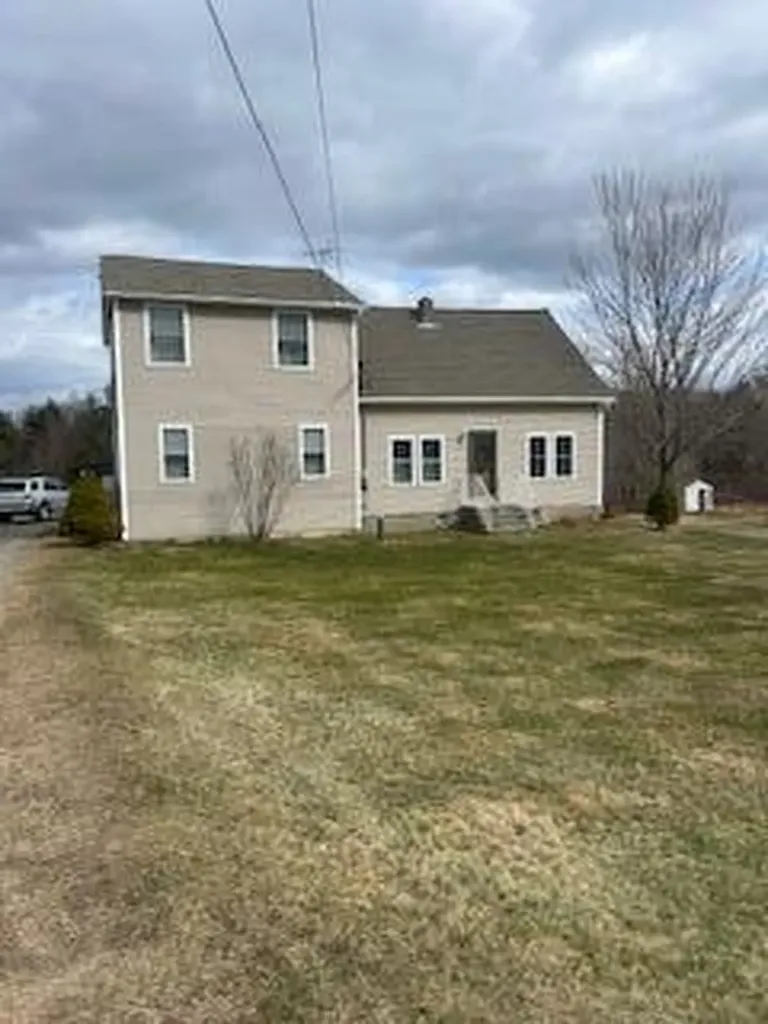 953 Pushaw Road Glenburn ME 04401