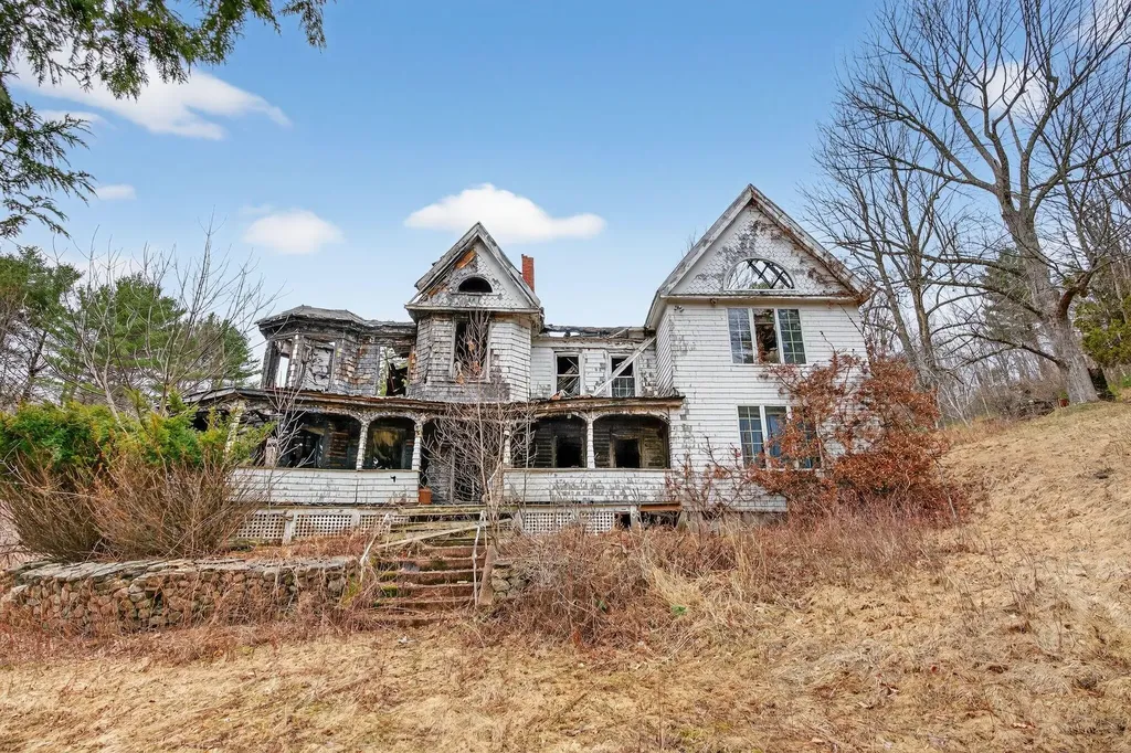 308 Hampshire Street Hiram ME 04041