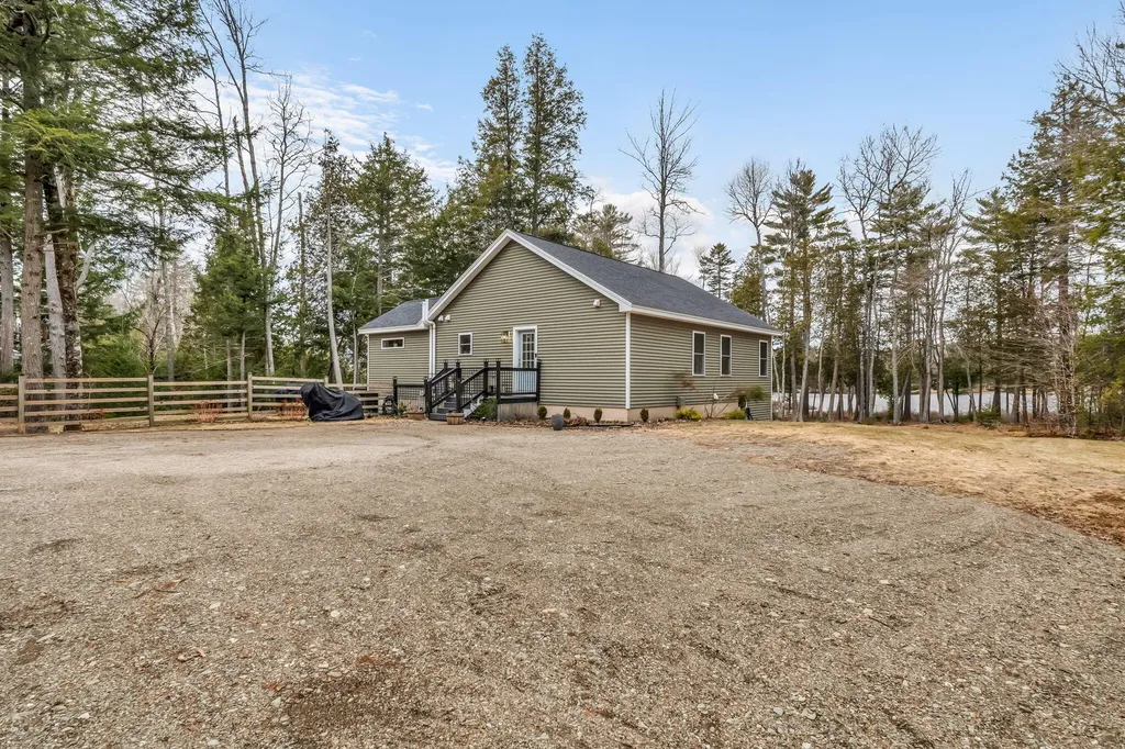 87 Ring Bolt Lane Surry ME 04684