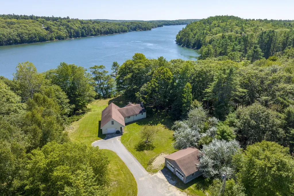 15 Lewis Road Westport Island ME 04578