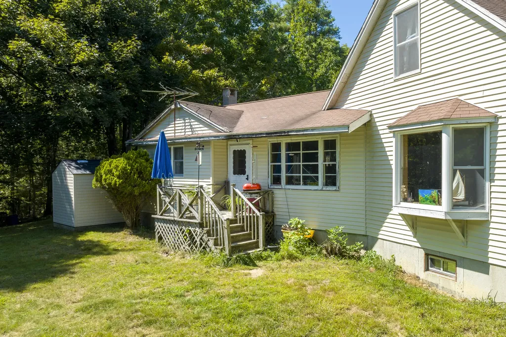15 Lewis Road Westport Island ME 04578