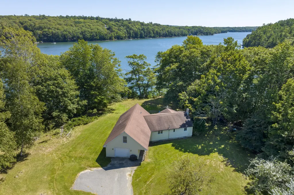 15 Lewis Road Westport Island ME 04578