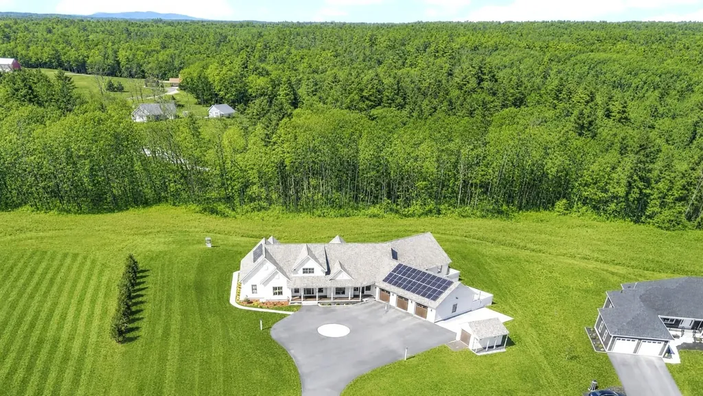 52 Green Acres Drive Buxton ME 04093
