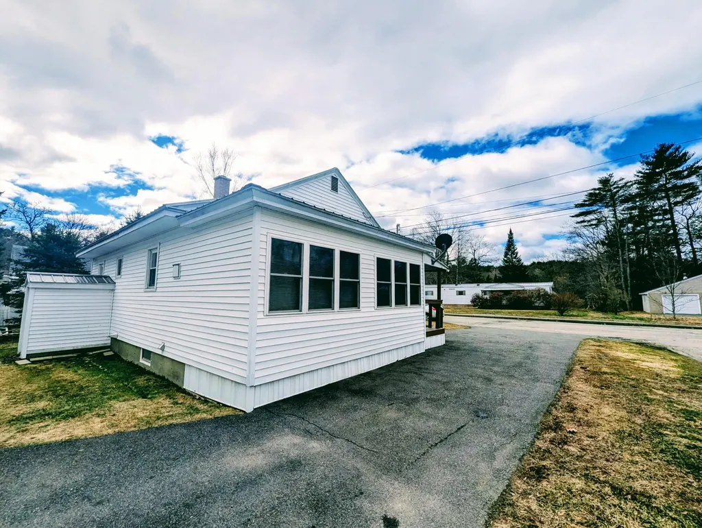 77 Hicks Road Augusta ME 04330