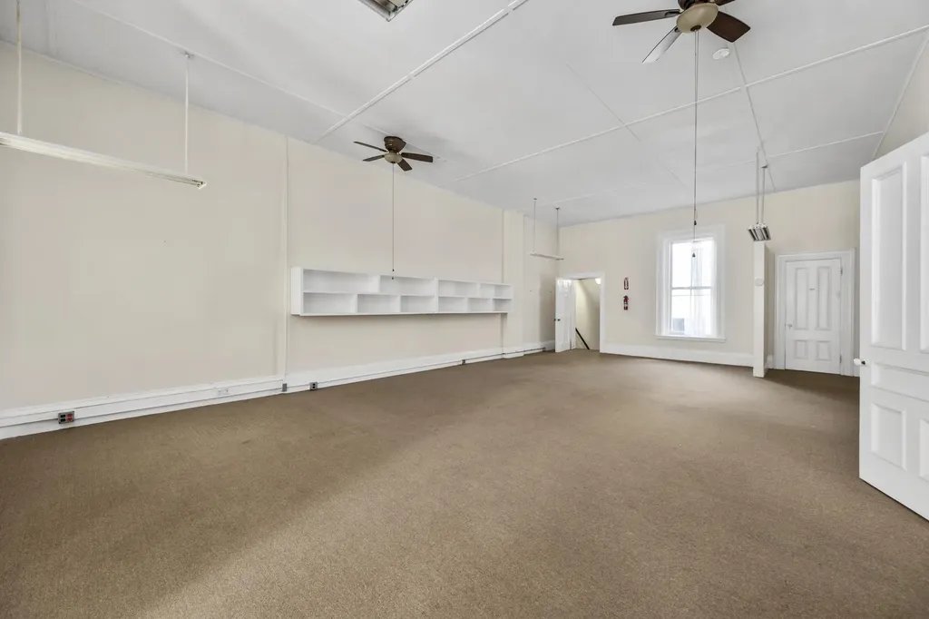 189 Main Street Thomaston ME 04861
