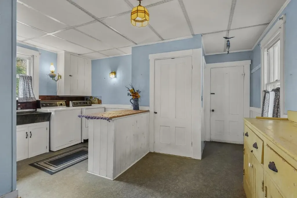 576 Back River Road Boothbay ME 04537