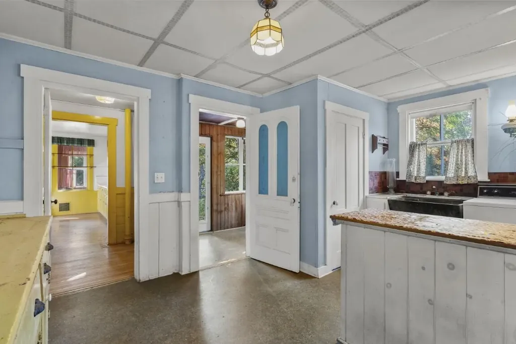 576 Back River Road Boothbay ME 04537