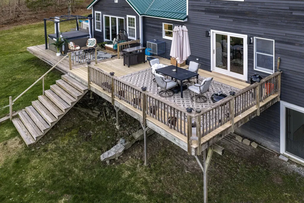 54 Riverside Lane Ellsworth ME 04605