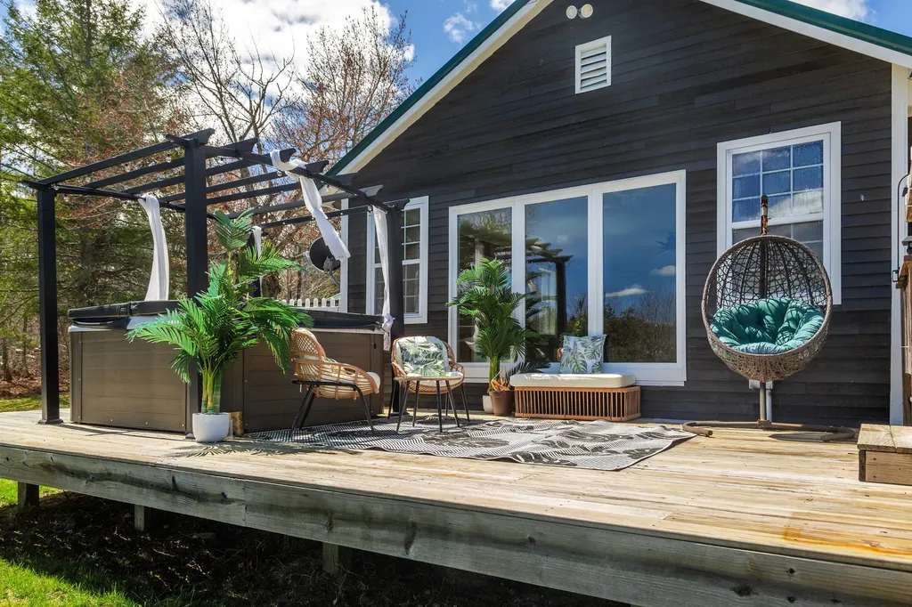 54 Riverside Lane Ellsworth ME 04605