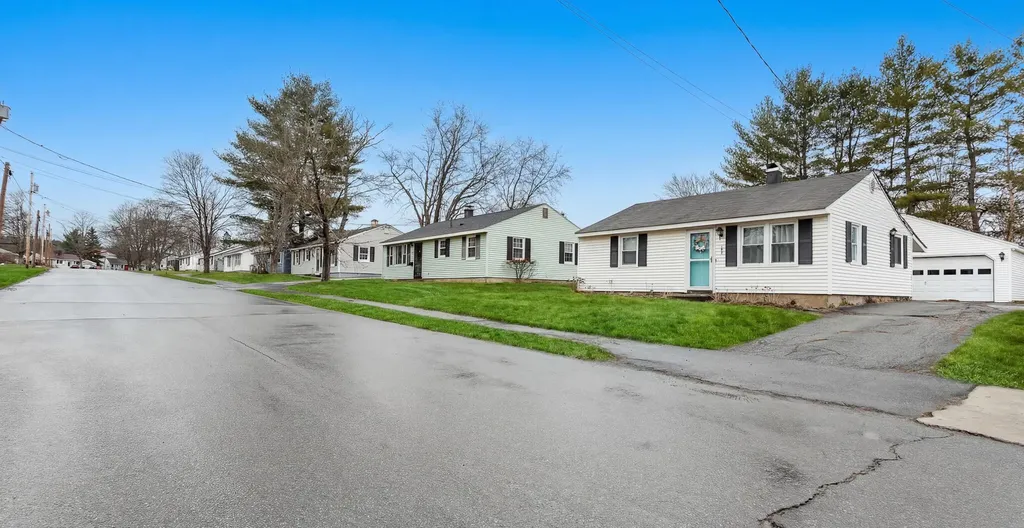 148 Thornton Road Bangor ME 04401