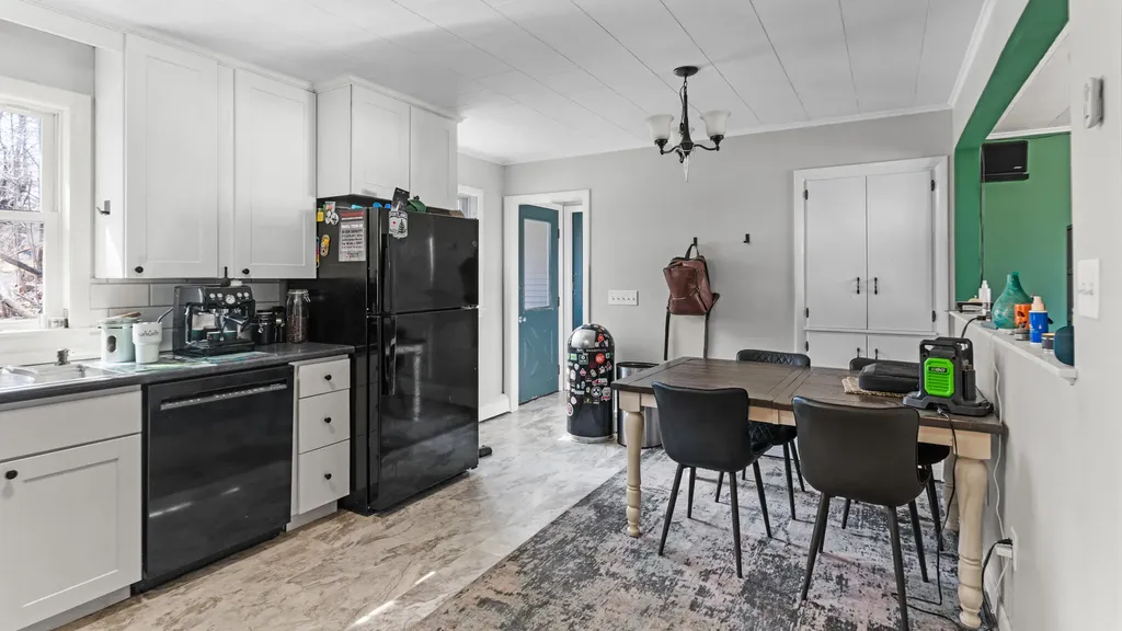 23 Reginald Street Auburn ME 04210