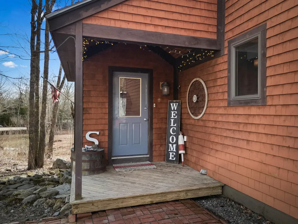39 Simmons Lane Friendship ME 04547