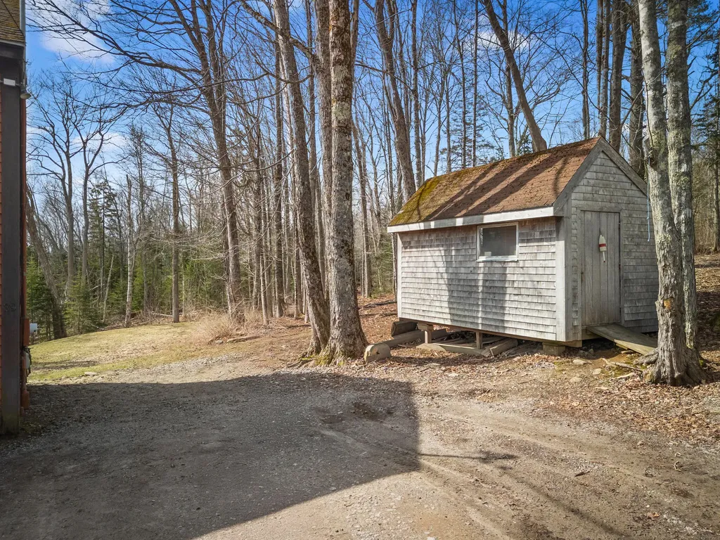 39 Simmons Lane Friendship ME 04547