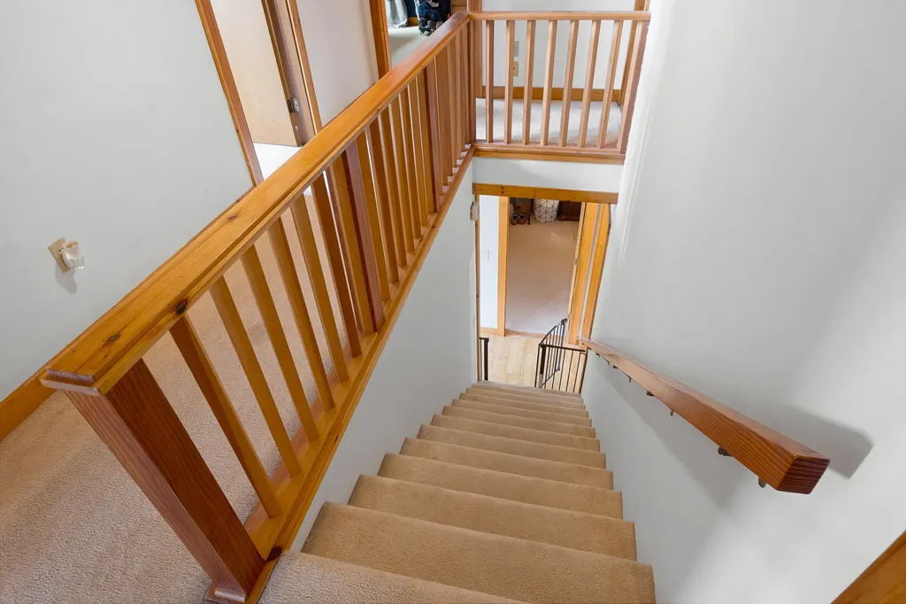 39 Simmons Lane Friendship ME 04547