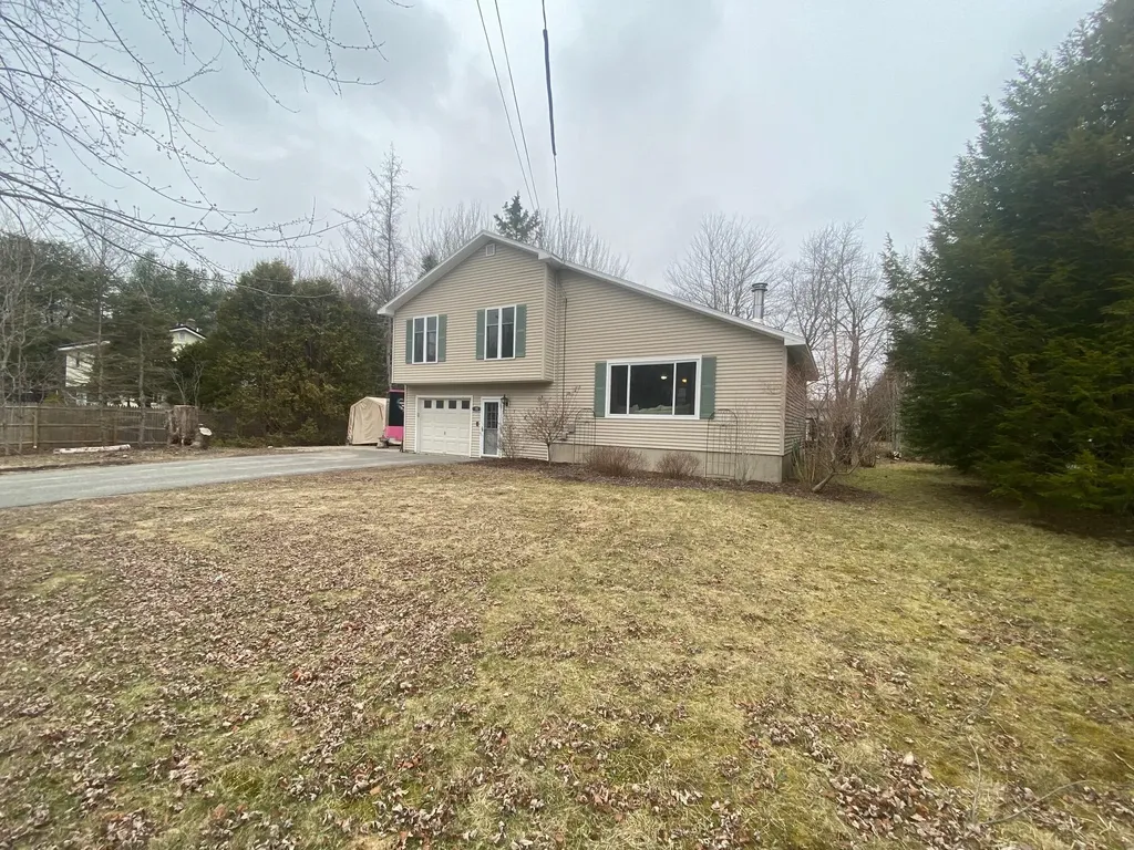 15 Mcdonald Avenue Ellsworth ME 04605