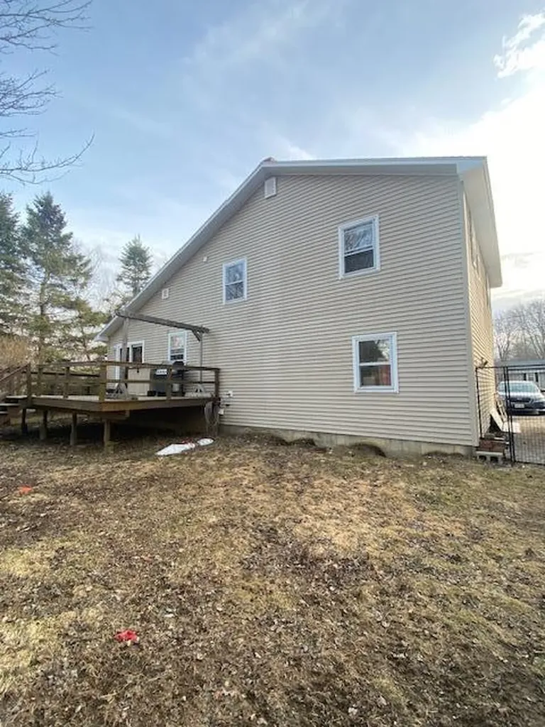 15 Mcdonald Avenue Ellsworth ME 04605