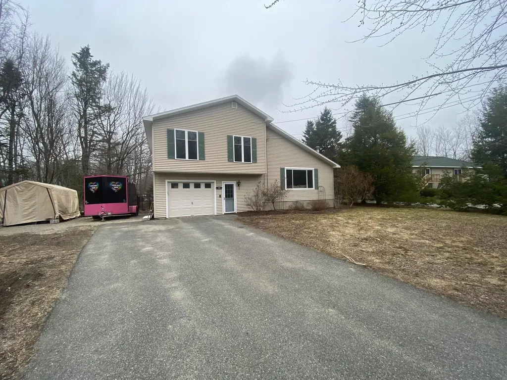 15 Mcdonald Avenue Ellsworth ME 04605