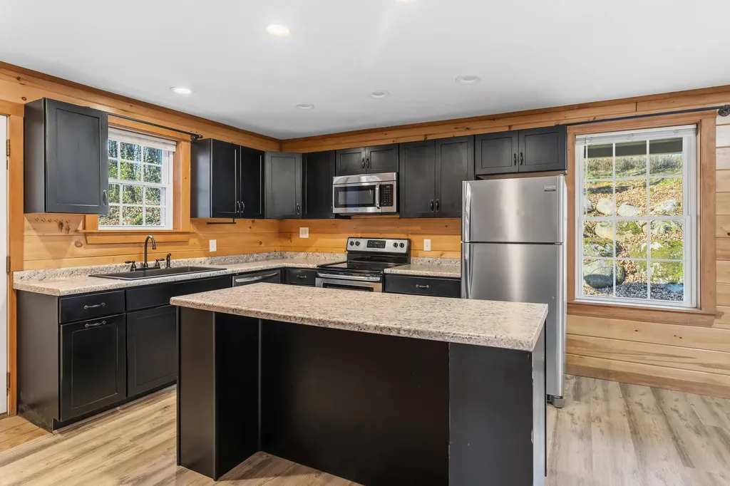 3308 Middle Road Sidney ME 04330