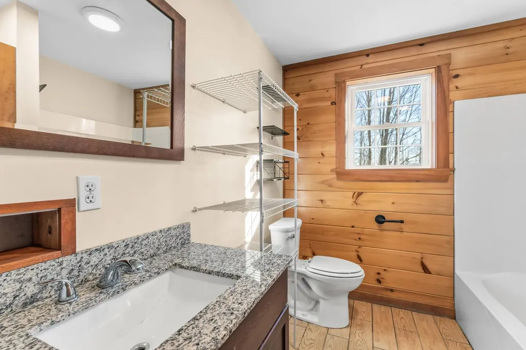 3308 Middle Road Sidney ME 04330
