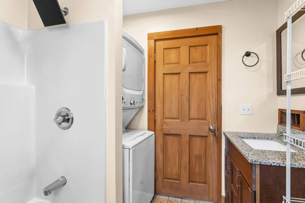 3308 Middle Road Sidney ME 04330