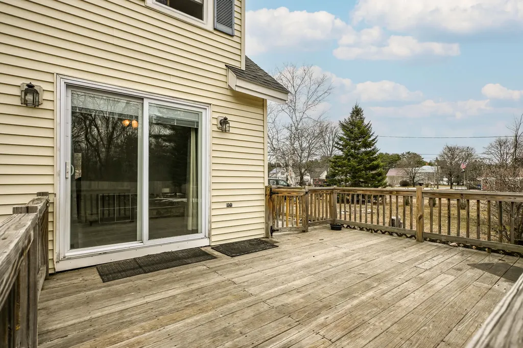 1104 Pequawket Trail Standish ME 04085