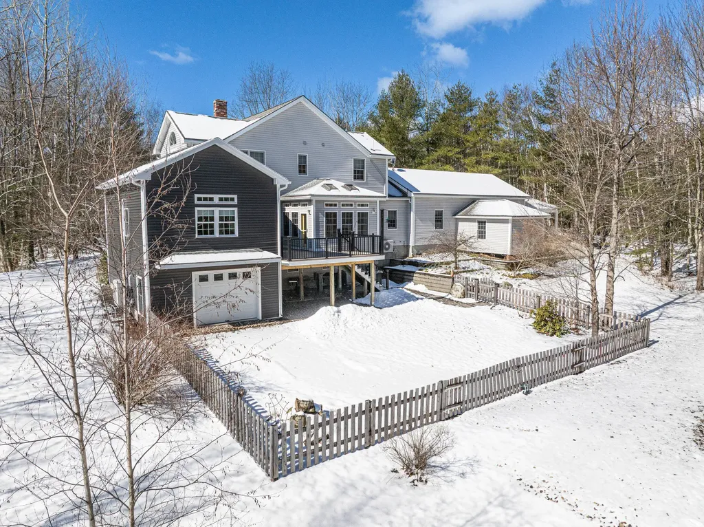 71 Fogg Road Buxton ME 04093