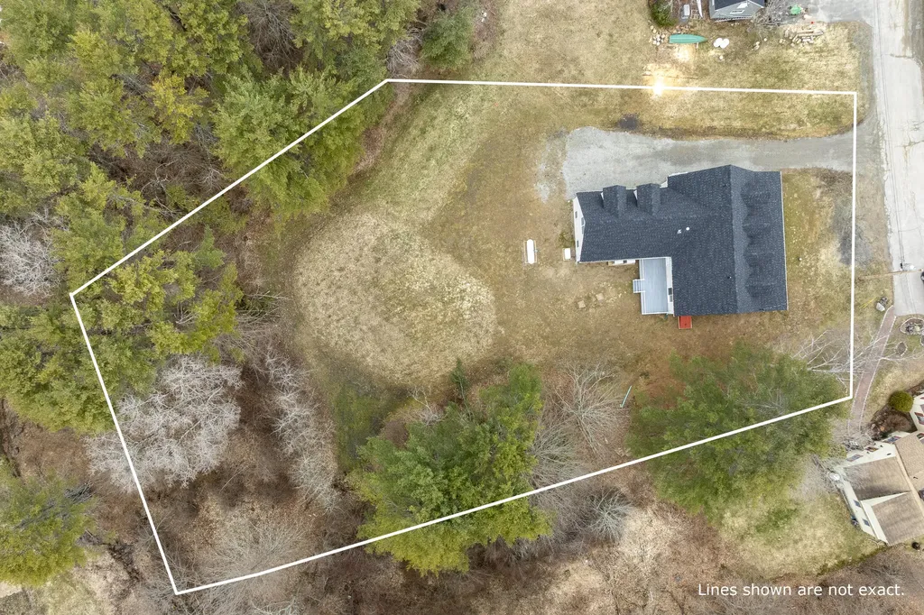 29 Pleasant Street Newcastle ME 04553