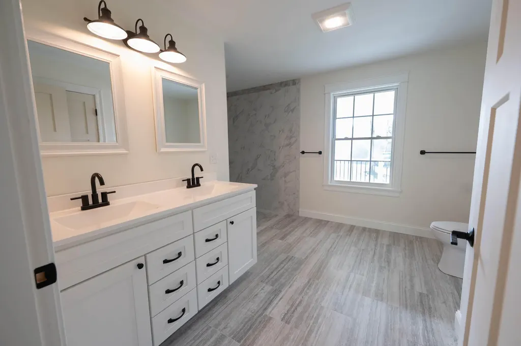 29 Pleasant Street Newcastle ME 04553