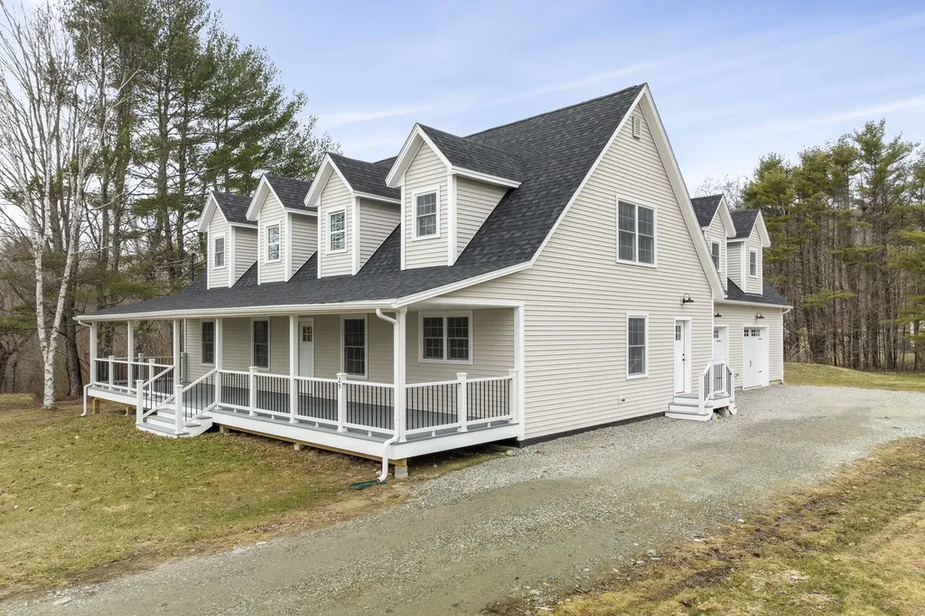 29 Pleasant Street Newcastle ME 04553