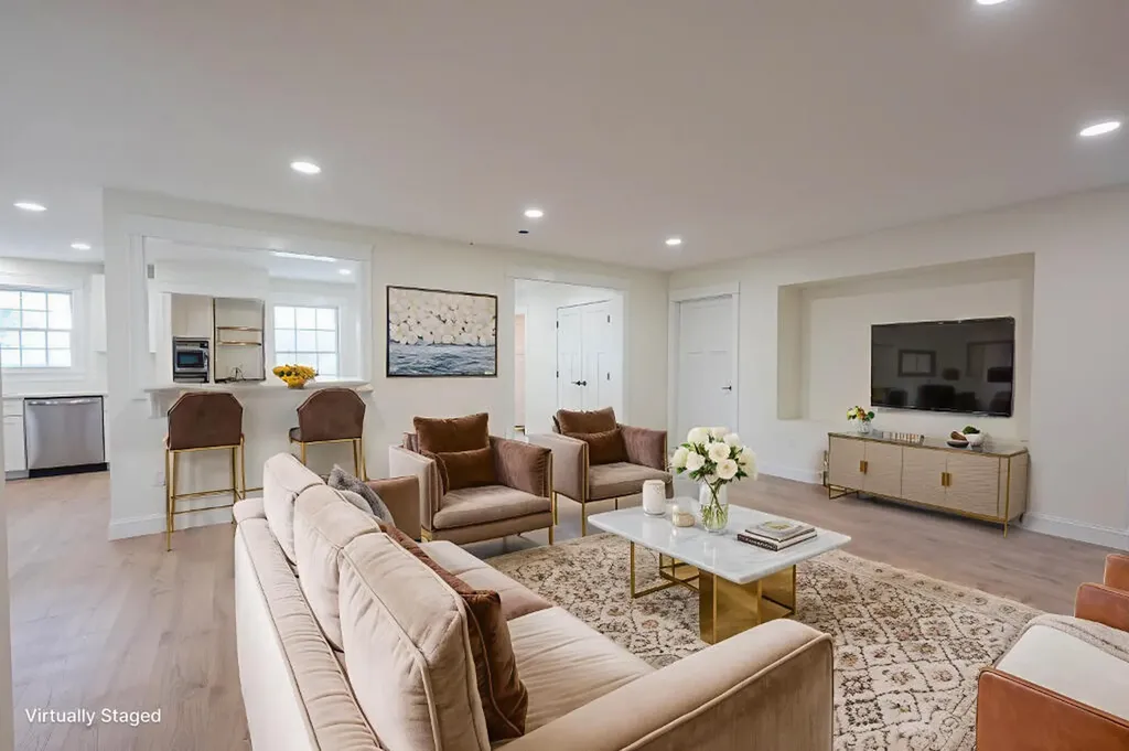 29 Pleasant Street Newcastle ME 04553