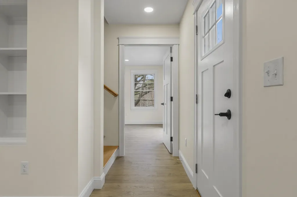 29 Pleasant Street Newcastle ME 04553