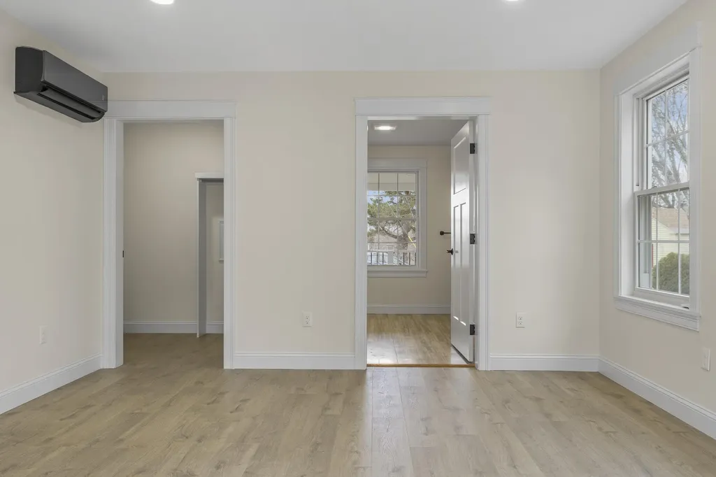 29 Pleasant Street Newcastle ME 04553
