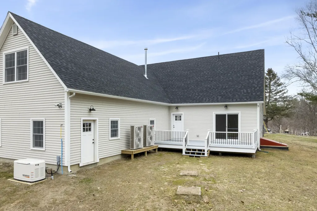 29 Pleasant Street Newcastle ME 04553