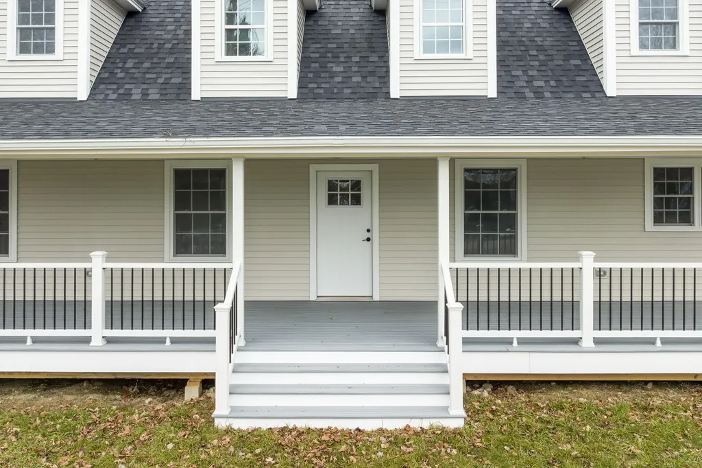 29 Pleasant Street Newcastle ME 04553