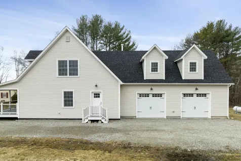 29 Pleasant Street Newcastle ME 04553