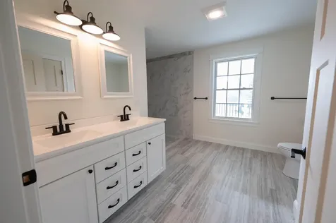 29 Pleasant Street Newcastle ME 04553