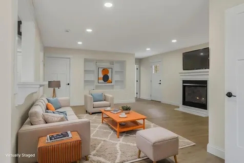 29 Pleasant Street Newcastle ME 04553