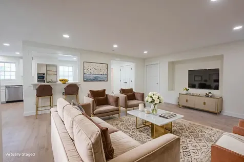 29 Pleasant Street Newcastle ME 04553