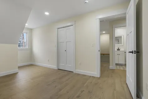 29 Pleasant Street Newcastle ME 04553