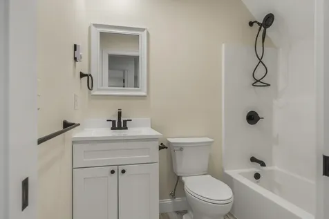 29 Pleasant Street Newcastle ME 04553