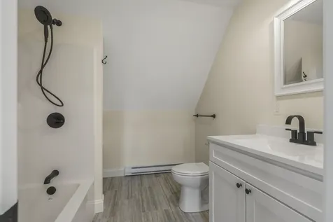 29 Pleasant Street Newcastle ME 04553