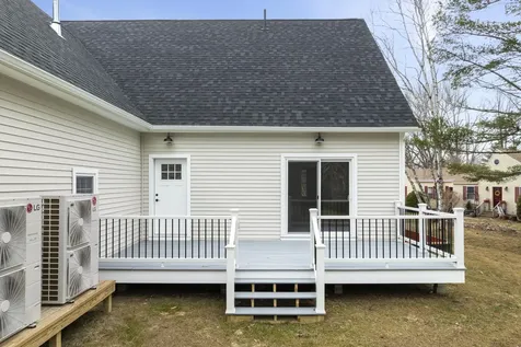 29 Pleasant Street Newcastle ME 04553