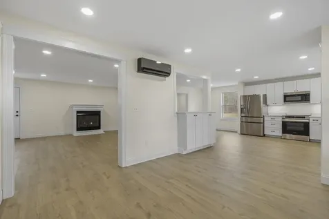 29 Pleasant Street Newcastle ME 04553
