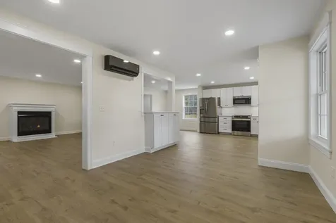 29 Pleasant Street Newcastle ME 04553