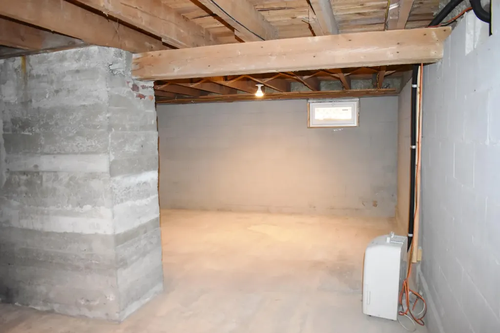 81 Belmont Avenue Belfast ME 04915