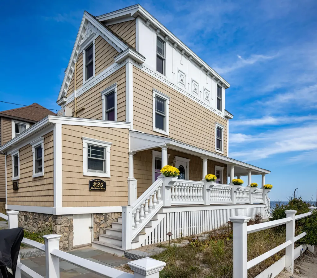 225 Atlantic Avenue Wells ME 04090