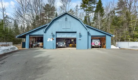 1782 Pushaw Road Glenburn ME 04401