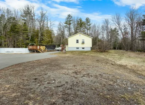 1782 Pushaw Road Glenburn ME 04401